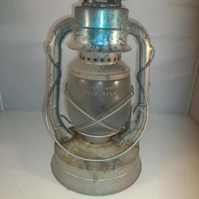 Dietz No. 2 D-Lite Lantern- Approx 13 1/2" Tall