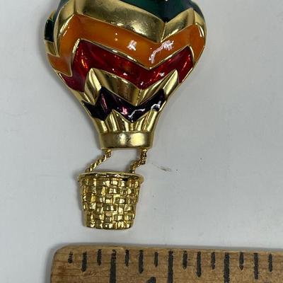 Vintage Brooch Pin Fashion Jewelry Holidays Whimsical Assorted