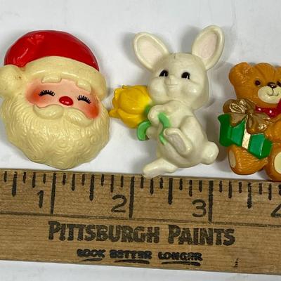 Vintage Brooch Pin Fashion Jewelry Holidays Whimsical Assorted