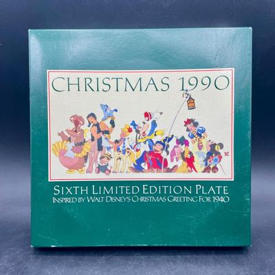 DISNEY 1990 CHRISTMAS PLATE IN ORIGINAL BOX, SIXTH LIMITED EDITION