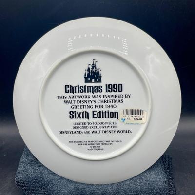 DISNEY 1990 CHRISTMAS PLATE IN ORIGINAL BOX, SIXTH LIMITED EDITION