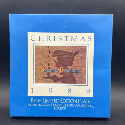 Disney Collectible Christmas Plate - 1989 - Fifth Edition