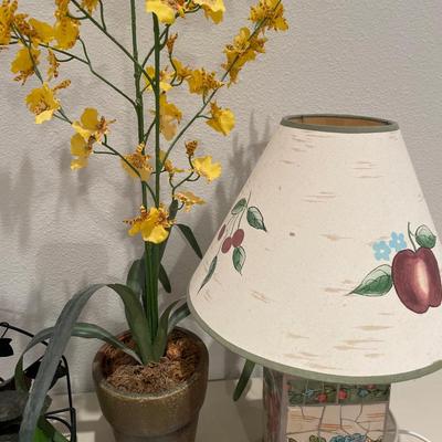 Birdhouse, lamp, faux, flowers, and tray