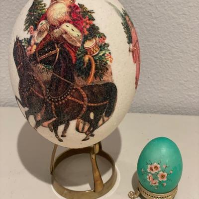 Decorative eggs