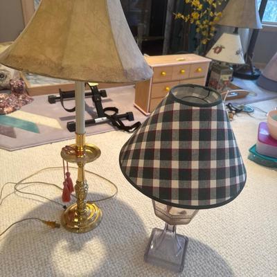 2 lamps