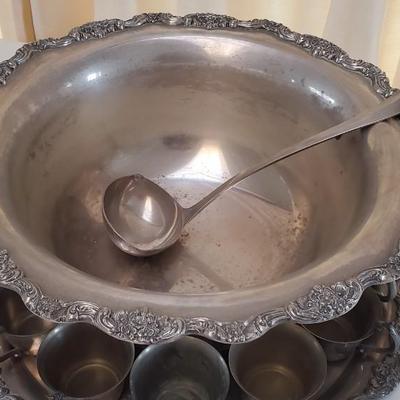 TOWLE Silver Plated Punch Bowl Set w/ 12 cups and ladle