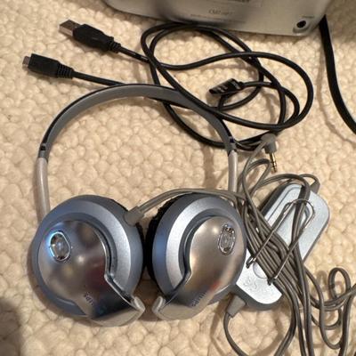 Sony 5 disc player with Philllips headphones