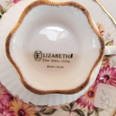 5 Vintage tea cups in delightful designs