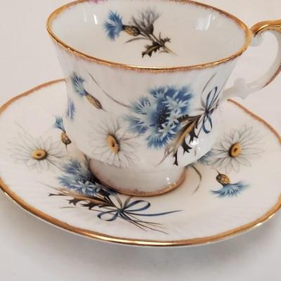 5 Vintage tea cups in delightful designs