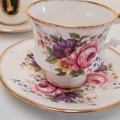 5 Vintage tea cups in delightful designs