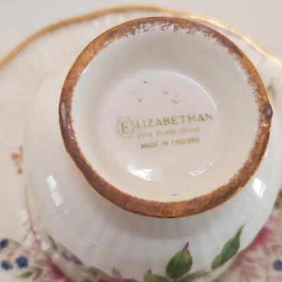 5 Vintage tea cups in delightful designs