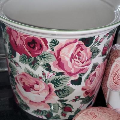Misc Lot with Elephant Tea Pot Set