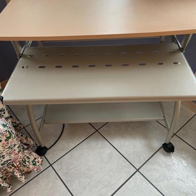 Computer desk on wheels