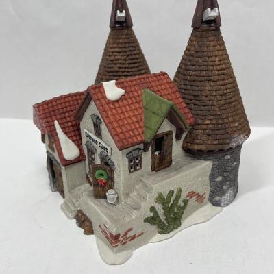 Dept 56 Dickens Village Series BISHOPS OAST HOUSE 55670