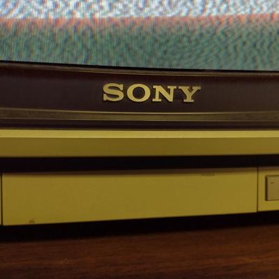 Vintage Sony Trinitron Color TV- Model KV-1927RA- Approx 19" Diagonally