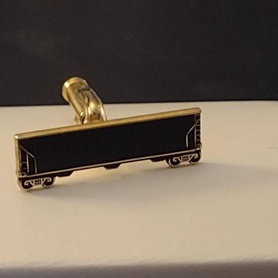 Octanner Train Design 1/5 10 K Gold Cuff Links
