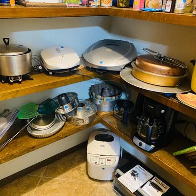 Lot 7: Kitchen Pantry Selection