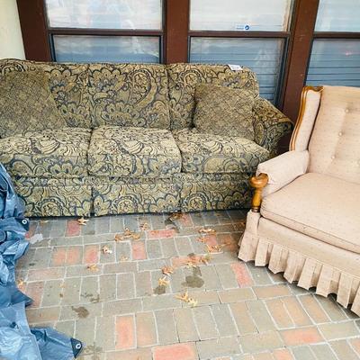 Lot 16: Patio & Furniture Selection