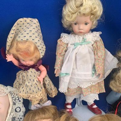 Contemporary Dolls Lot