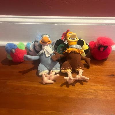 Collection of Stuffed Animals (B2-MG)