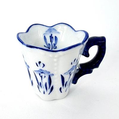 Lot of 5 Blue and White Dishes