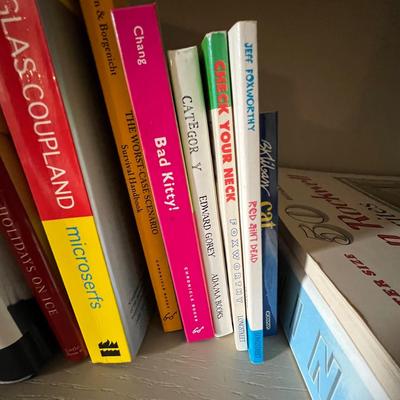 Humorous Books - Cartoons & More (D-RG)
