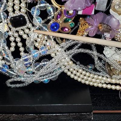 Vintage Costume Jewelry Lot