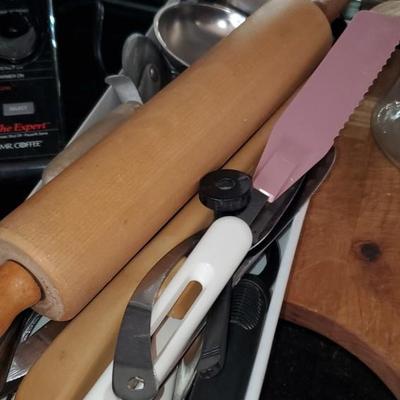 Small Kitchen appliances/ tools lot