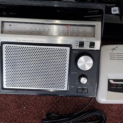 Large Lot, Electronics Lot, TV radios, interesting and vintage