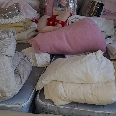 Bedroom Furniture: 2 twin beds (or push together for one king) & 2 side tables & linens