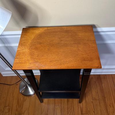 LOT 221: Floor Lamp w/ 5 Adjustable Heads & Side Table