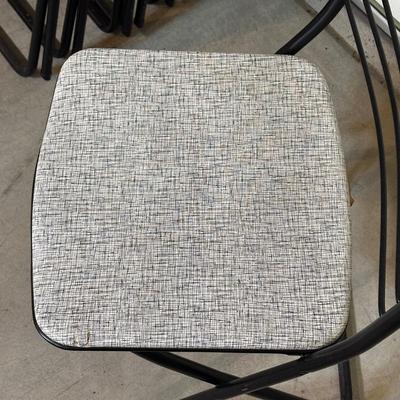 LOT 239: 8 Folding Metal Chairs