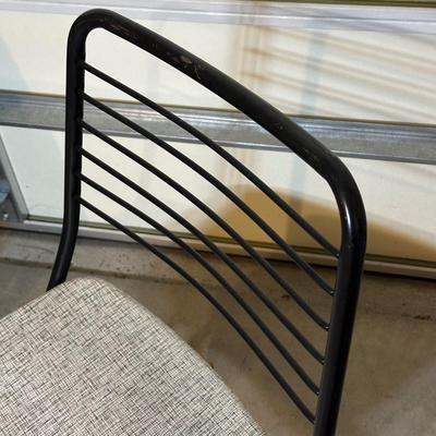 LOT 239: 8 Folding Metal Chairs