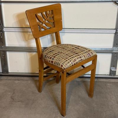 LOT 240: 3 Vintage Stakmore Wooden Folding Chairs