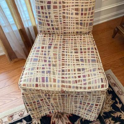 LOT 244: Vintage Double Pedestal Dining Room Table with Two Leafs, Table Pads and Six Upholstered Chairs