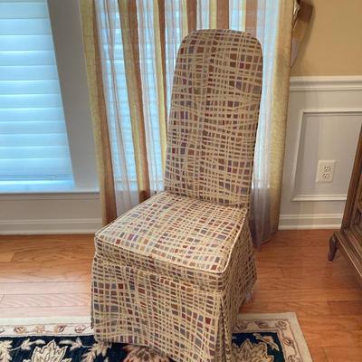 LOT 244: Vintage Double Pedestal Dining Room Table with Two Leafs, Table Pads and Six Upholstered Chairs