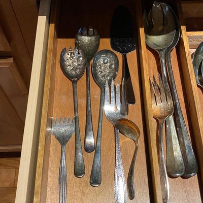 LOT 247: Silver and Gold Plated Flatware / Utensils - Harmony House, Wm. Rogers & Son, Community and More