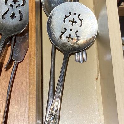 LOT 247: Silver and Gold Plated Flatware / Utensils - Harmony House, Wm. Rogers & Son, Community and More