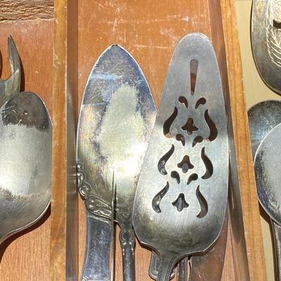 LOT 247: Silver and Gold Plated Flatware / Utensils - Harmony House, Wm. Rogers & Son, Community and More