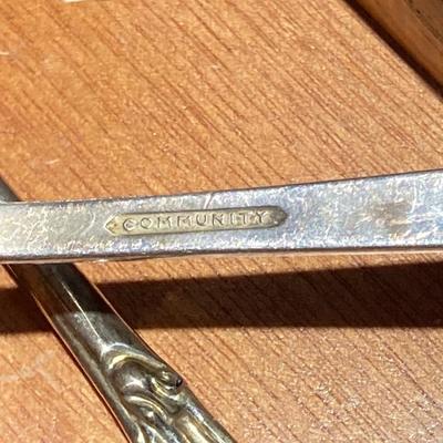 LOT 247: Silver and Gold Plated Flatware / Utensils - Harmony House, Wm. Rogers & Son, Community and More