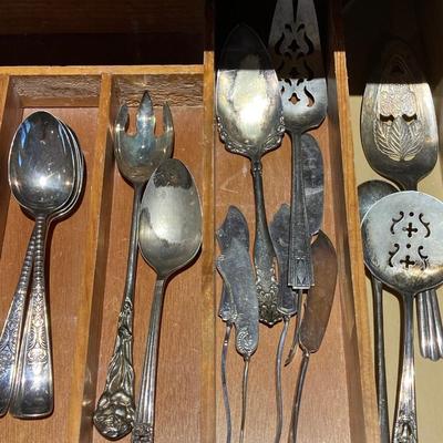 LOT 247: Silver and Gold Plated Flatware / Utensils - Harmony House, Wm. Rogers & Son, Community and More