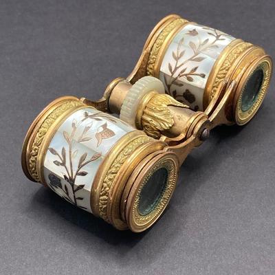LOT 252: Pair of Stunning Mother of Pearl Opera Glasses with Cases - French Par Brevet Dinvention and Swift Princess 25X Model No 726