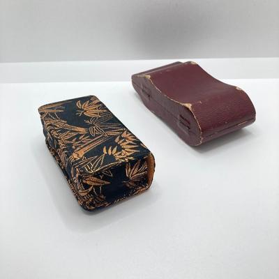 LOT 252: Pair of Stunning Mother of Pearl Opera Glasses with Cases - French Par Brevet Dinvention and Swift Princess 25X Model No 726