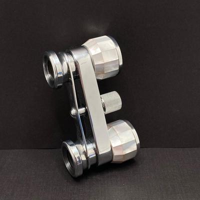 LOT 252: Pair of Stunning Mother of Pearl Opera Glasses with Cases - French Par Brevet Dinvention and Swift Princess 25X Model No 726