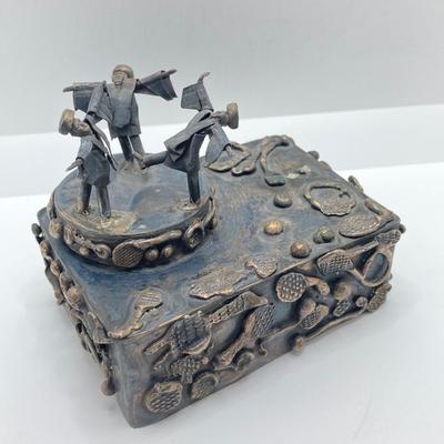 LOT 253: Vintage Figural Silverplate Music Box Hava Nagila Judaica Fiddler with Two Sterling Israel Jerusalem Miniature Figures