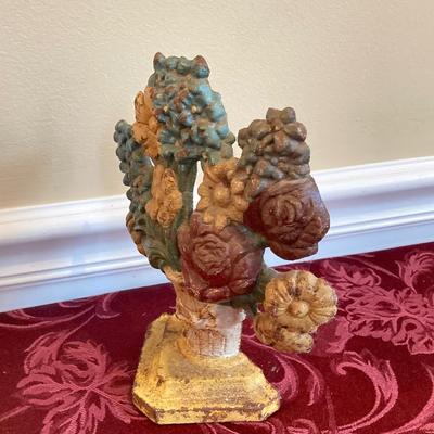 LOT 258: Vintage / Antique Cast Iron Basket Door Stop