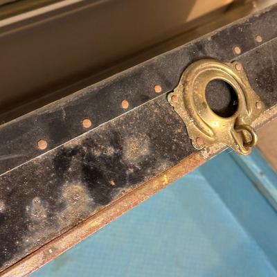 LOT 260: Vintage Steamer Trunk