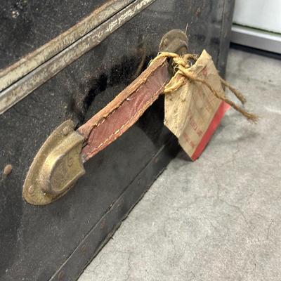 LOT 260: Vintage Steamer Trunk