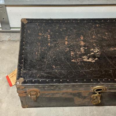 LOT 260: Vintage Steamer Trunk