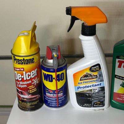 LOT 261: Car Essentials! Ice Scrapers, Bungee Cords, Inflate n Go & More!